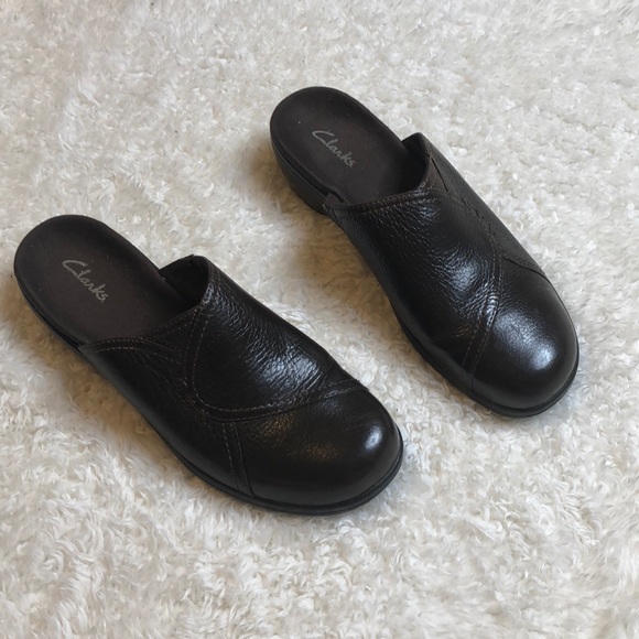 Clarks Shoes - Clark’s SZ 8 Slip On Brown Leather Shoes Comfy